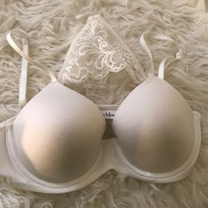 Intimate/bra 34D